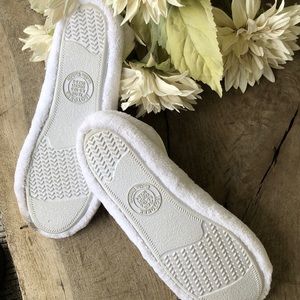 isotoner Shoes - Isotoner white machine washable house shoes isotoner Shoes - Isotoner white machine washable house shoes